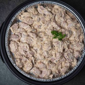 Partypan "Varkenshaas" in Champignonroomsaus